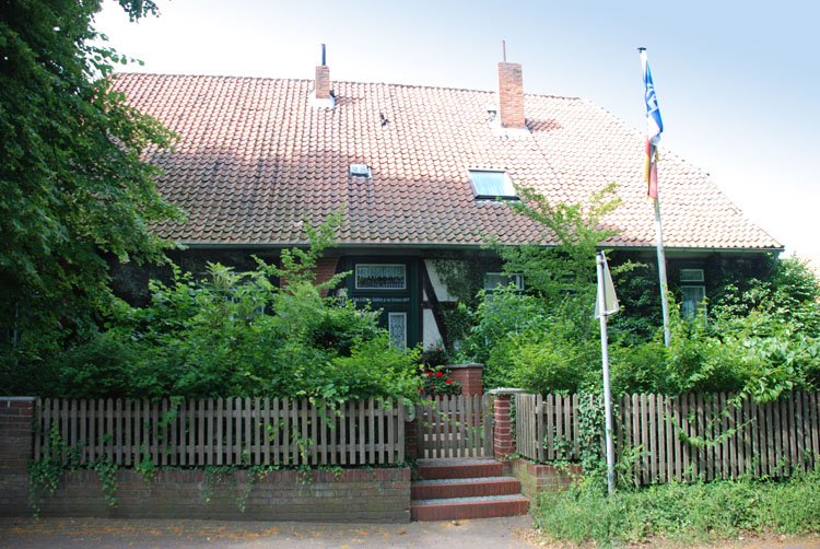 Die ehemalige Schule in der Kirchstraße um 2014